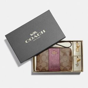 COACH Wristlet & Charms Metallic Wine Box Gift Set
